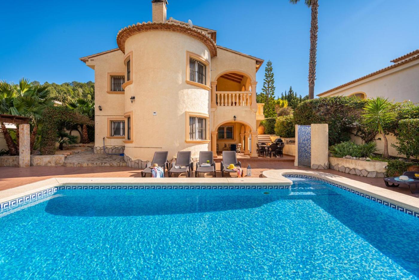 Villa Comodo - Plusholidays كاليبي المظهر الخارجي الصورة